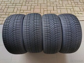celoročne pneu 245/40 R19