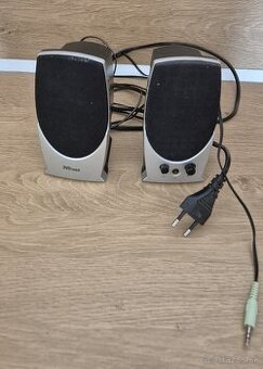 Kompaktné stereo reproduktory – 5 W RMS