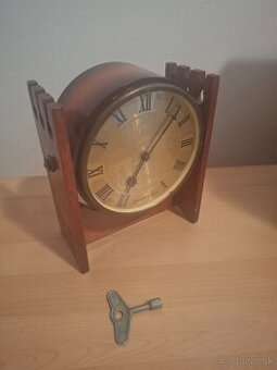 Stolové Hodiny VESNA