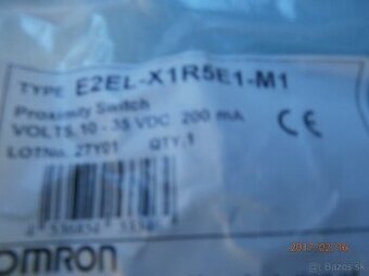 Optický snimač približenia E2EL-X1R5E1-M1.