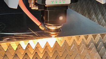 CNC rezanie laserom