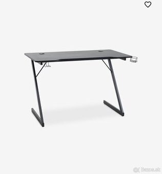 Hráčsky kancelársky písací stôl