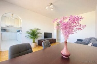 NA PRENÁJOM PRIESTRANNÝ 3-IZBOVÝ BYT,UL. KUZMANYHO