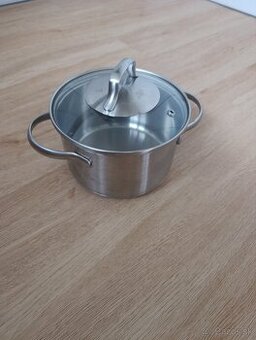 Nerezový hrniec 1.5l