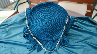 Predam túto háčkovanú kabelku