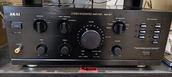 AKAI AM57