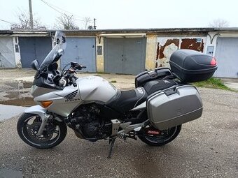 Predam hondu CBF 600S