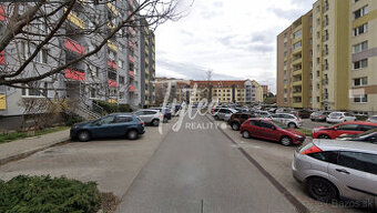 PRENÁJOM - izby v byte 3+1, Na hlinách, Trnava