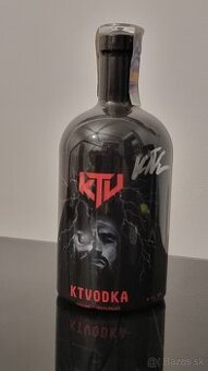 KTVODKA - Karlos Vémola s podpisom Karlosa