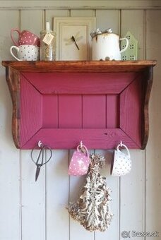 Vidiecka červená polica...