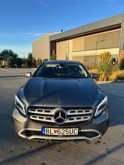 Mercedes-Benz GLA 200D