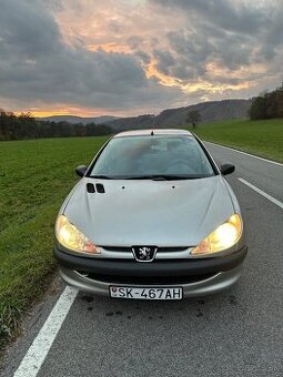 Peugeot 206 1.1 benzín