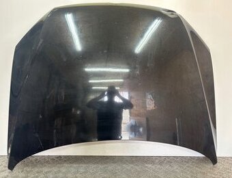 VW Passat B7 2010- kapota