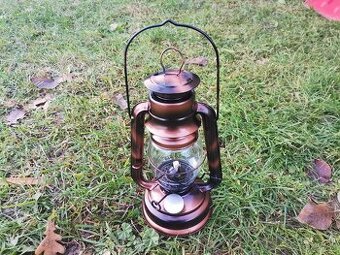 Starý petrolejový lampáš
