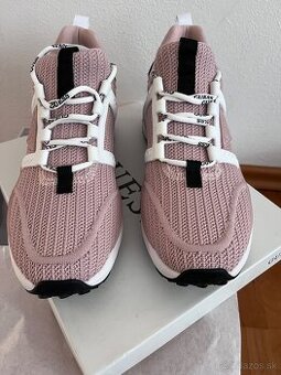 Guess running sneakers 40