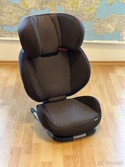 Autosedačka BeSafe iZi Up X3 Fix Čierna(15-36 kg)