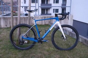 Karbónový gravel / all-road bicyke