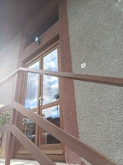 Vchodove dvere drevene