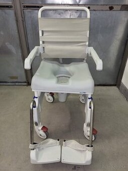 Sprchovací-toaletný vozík