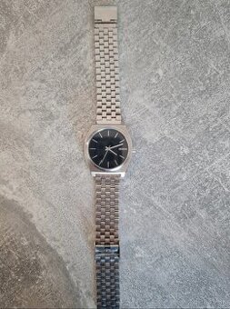 Nixon time teller