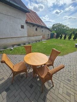 Ratanovy nabytok