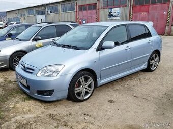 Corolla 1,6benzin. Rok 2005, klima, disky R17.