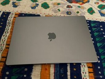 Macbook Pro 16" M1 Max 64GB RAM 1TB SSD top stav