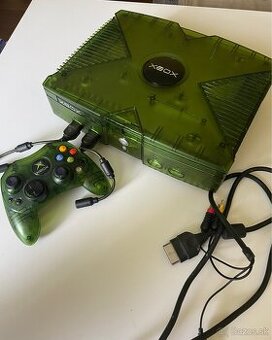 Xbox Classic – zelený (pravdepodobne Halo Special Edition)