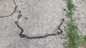 BMW E39 530i predný stabilizator, otoč s nábojom atd.