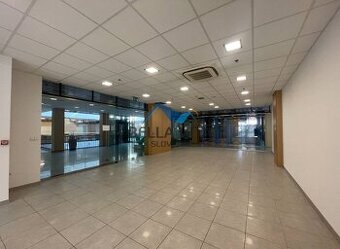 Na prenájom: Moderné obchodné priestory v centre Galanty - 1