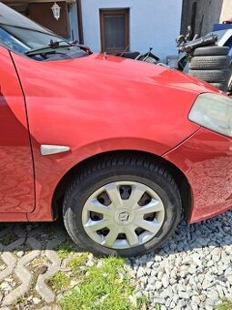 Predam spolujazdcov blatník na Renault Thália 1.2 55kw 2011