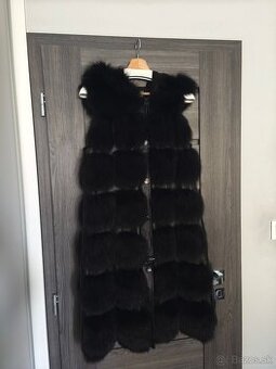 Dlha luxusna kozusinova vesta z lisky Max Leather