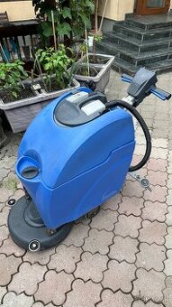 Predam profesionálny Podlahový umyvaci,Cistiaci stroj Numati