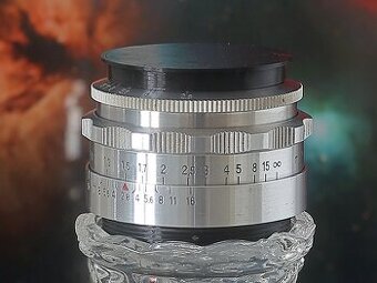 Carl Zeiss Tessar 50mm / F2,8 / M42 / 12 Lamelový   EX