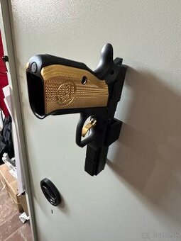 Magneticky držiak zbrane do trezoru - 1