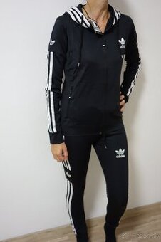 damska sportova suprava adidas,cierna,styl.