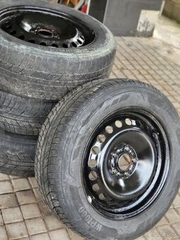 Predám 4ks plechové disky  5x108 ford s zimnými pneumatikami