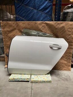 Audi A7 C7 4G8 LIFT DVERE ĽAVÉ ZADNÉ ORIGINÁL 4G8833051A