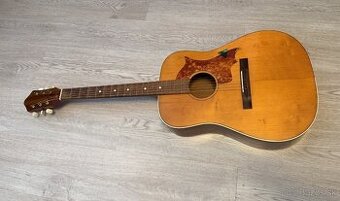 Predám kvalitnú akustickú gitaru čs. výroby, tzv. španielku