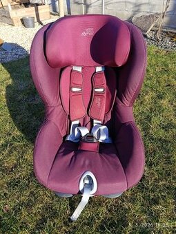 Autosedačka Britax Bordová