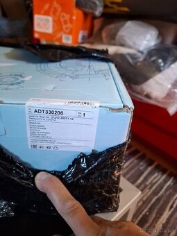 Toyota rav 4 2.0 D4D Spojka + zotrvacnik