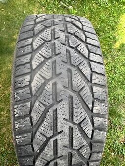 235/45 R18