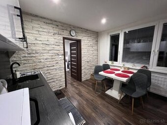 Predám 1izbovy byt v Brezne 38m ŠLN-kompletná rekonštrukcia