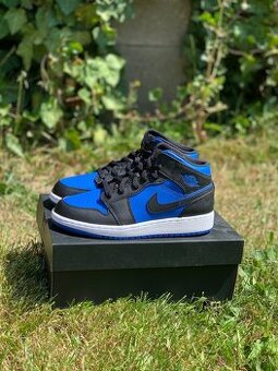 Jordan 1 mid 38 royal blue gs
