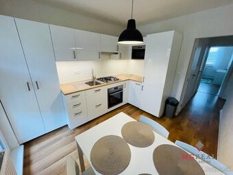 Na predaj 3-izbový byt, 77 m² s loggiou – Partizánske, sídli