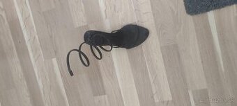 čierne sandalky špiralka č. 38