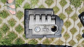 Kryt motora vw