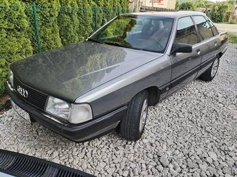 Audi 100 c3 - 1