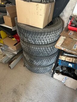 5x114,3 Nissan qashqai + puklice R16