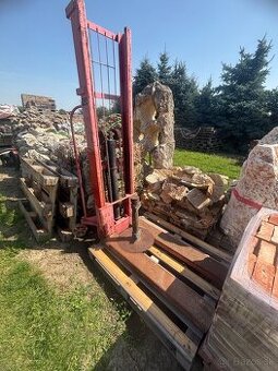 Ručný vysokozdvižný paletový vozík